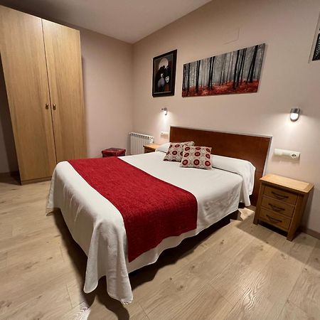 Hotel Jaques Хака Экстерьер фото